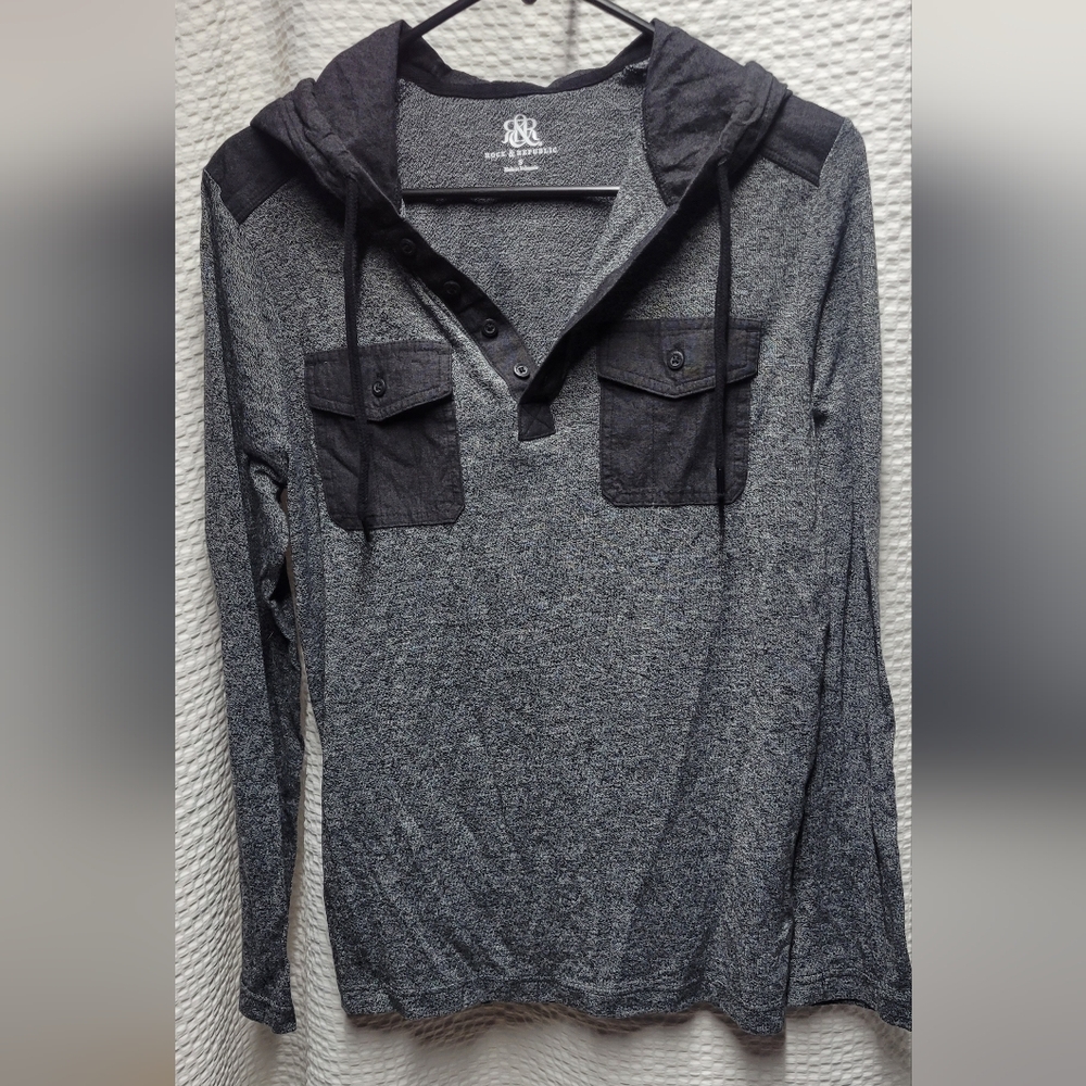 Rock & Republic Gray Hooded Long Sleeve Shirt
